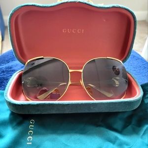 Women's Oversized Gucci Sunglasses (GG)